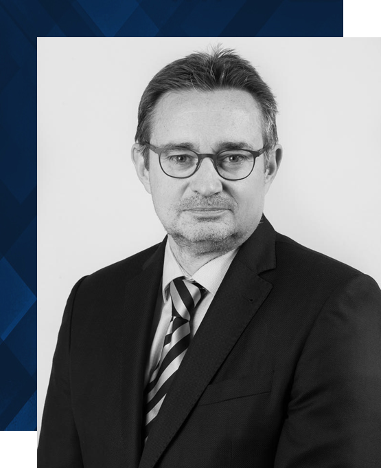 Droit des sociétés Damien PAPONNET - Avocat associé – Co-fondateur du Cabinet G&P AVOCATS Droit des affaires Droit social Droit fiscal Droit des associations Montbéliard Besançon